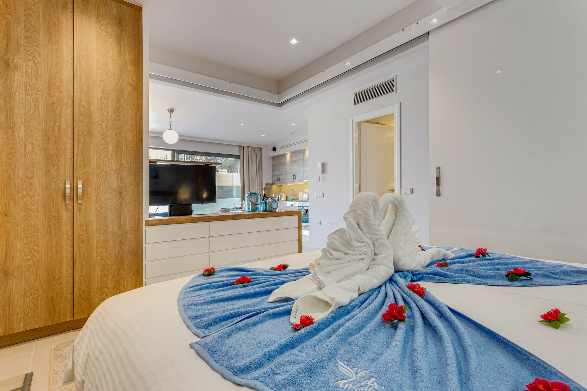 Angels Suites ปลาเตเนียส ภายนอก รูปภาพ